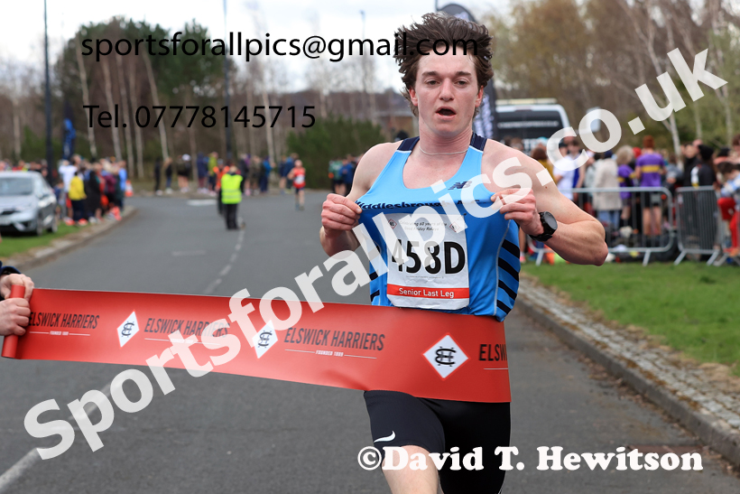 Senior Mens relay, 2026 Elswick Harriers Good Friday Road Relays and Young Athletes, Newburn,  Newcastle upon Tyne. Photo: David T. Hewitson/Sports for All Pics